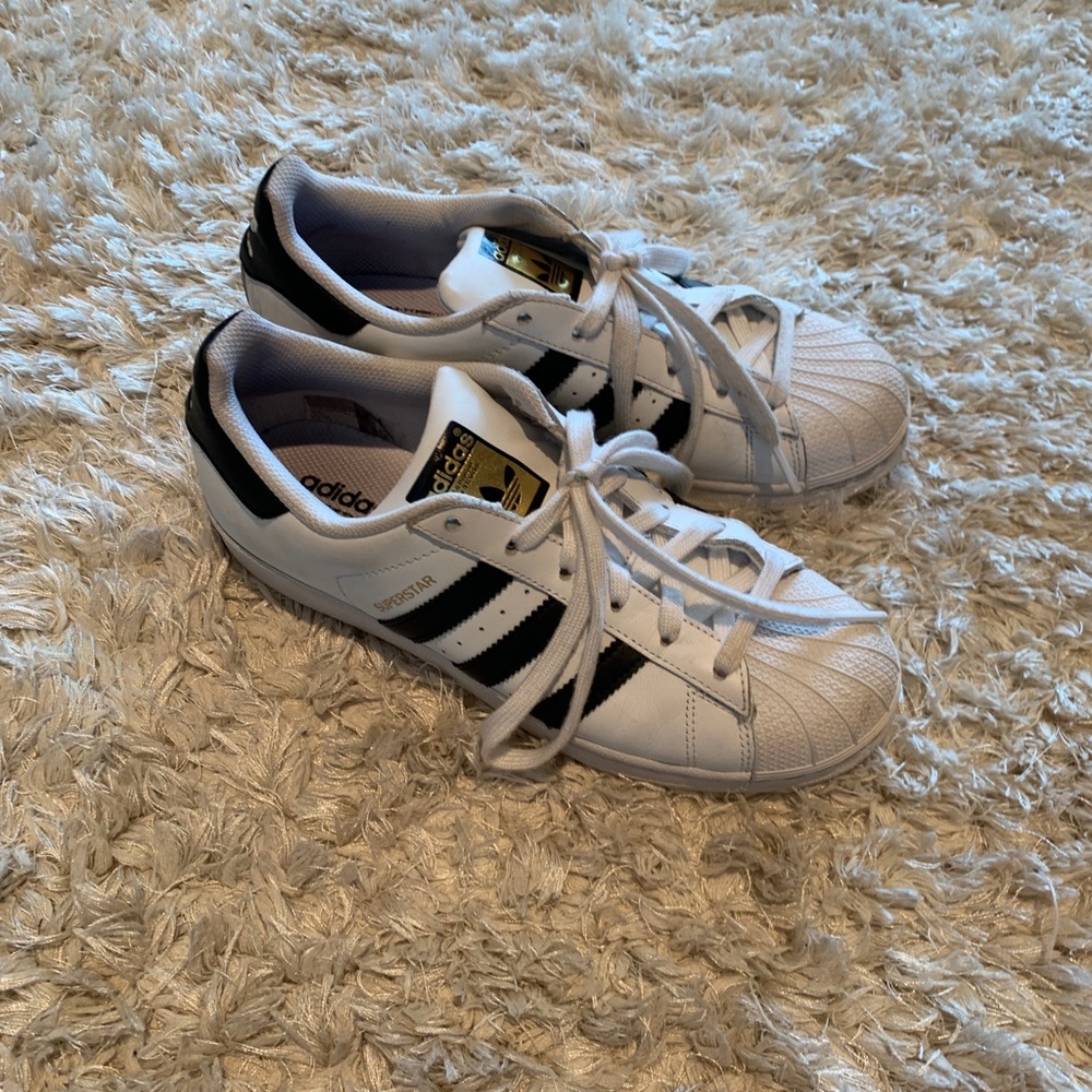 Adidas Superstar Sneakers